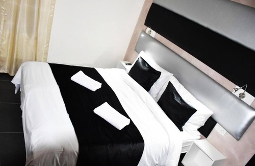 Laken Hotel | Onyx Hotel Expo