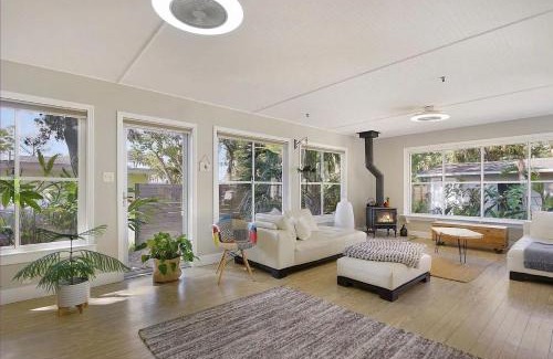 St. Augustine House | Onyx House King Size Beds Bikes Games Wine