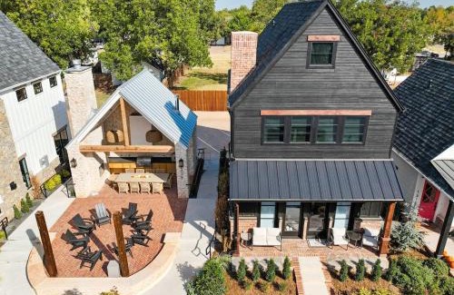 Edmond House | Onyxthelark Designer Edmond Oasis
