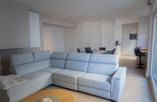 Oostduinkerke-Bad Apartment | Oostduinkerke Res Henri IV