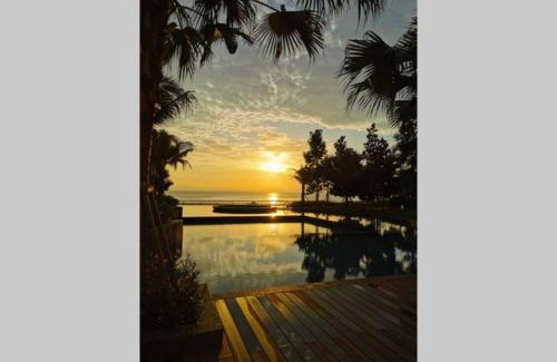Kuantan Apartment | OPAHOME@ Timurbay Seafront Residence 2BR Family suite Seaview and Poolview