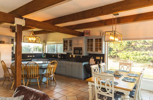 Bandon House | Open 3100sf White Water View, Pets Welcomed, No Stair Entry