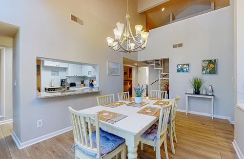 Palmetto Dunes Condo | OPEN AND AIRY 3-BED 2-BATH ST. ANDREWS VILLA