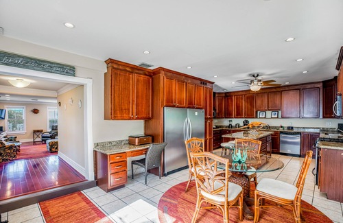 Historic Seaport House | Open and spacious home near Key West activities with WiFi, AC, & private W/D