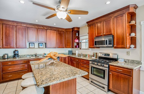 Historic Seaport House | Open and spacious home near Key West activities with WiFi, AC, & private W/D