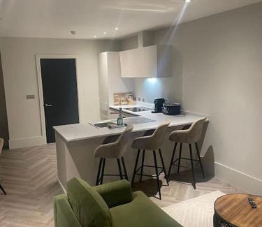 The Docks Apartment | OPEN BALCONY CITY VIEW WoW