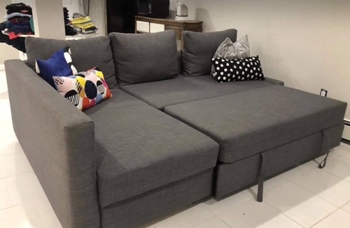 Elwood Apartment | Open bright airy basement apartment