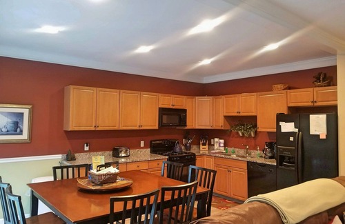 Lincoln House | Open concept, 2-level, AC/FP, wood view, deck, swim club. F132B by LRS