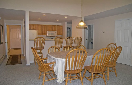 Lincoln Condo | Open concept, AC/FP, deck, view, pet-friendly, swim club. F5006 by LRS