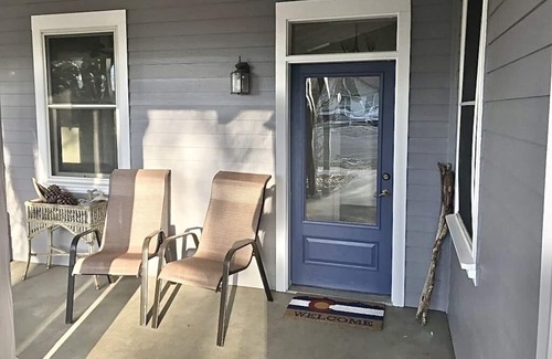 Westcliffe House | Open Concept, full kitchen , and sleeping for 6, dogs allowed