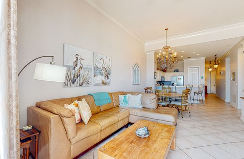 Ono Island Condo | Open condo, on-site pool & hot tub, gulf-front balcony, on the beach