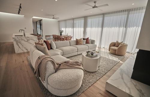 Burradoo House | Open Country Homestead- Luxury accommodation in Burradoo