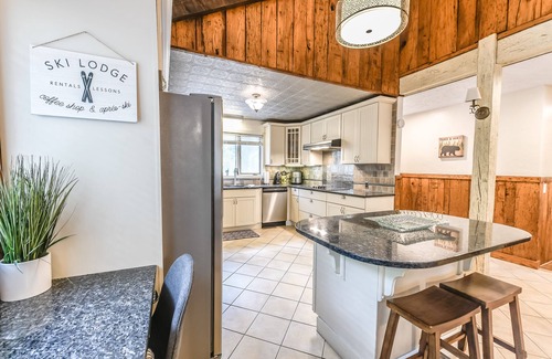 Nellysford House | Open floor plan close to skiing, hiking, and dining.
