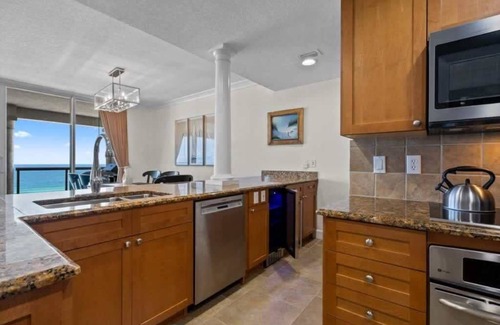 Pensacola Beach Condo | Open July 13-17! Beachfront + Beach Chair Setup ~ Onsite Pools/Spa