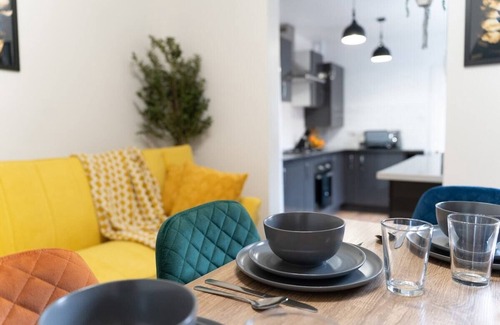 Portsmouth House | Open Mind Property - Luxury 5 Beds & Free Parking