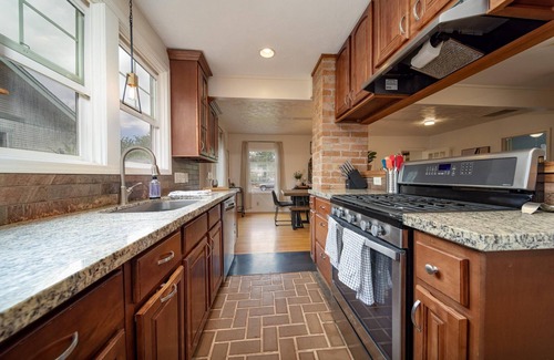 Grand Junction House | Open modern home near downtown w/2 king beds