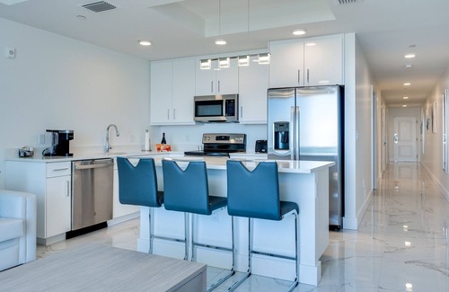 Treasure Island Condo | Open!NEW LUXE 5 Star Complex.Built 2023. TopFloor.Direct Beachfront.Free Parking