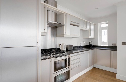 Angel Apartment | Open Plan Islington 2BR nr Angel Tube, by Blueground