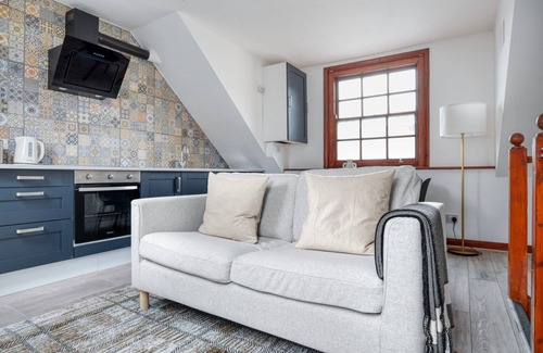 Weavers Apartment | Open plan Shoreditch 2BR Duplex, nr Liverpool St. Station, by Blueground