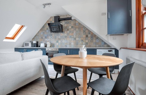 Weavers Apartment | Open plan Shoreditch 2BR Duplex, nr Liverpool St. Station, by Blueground