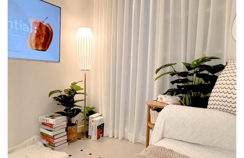 Imunil-tong Apartment | Open special price, a beautiful accommodation, Seoul, Station in front of Hankuk University of Foreign Studies, hotel bedding, queen3, Bathroom1, remodeling, Cozy, Yellow moon Stay