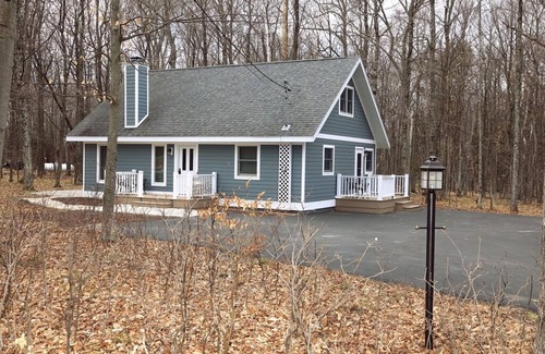 Egg Harbor Cottage | Open Year-Round. Pristine Cottage Minutes from Egg Harbor.