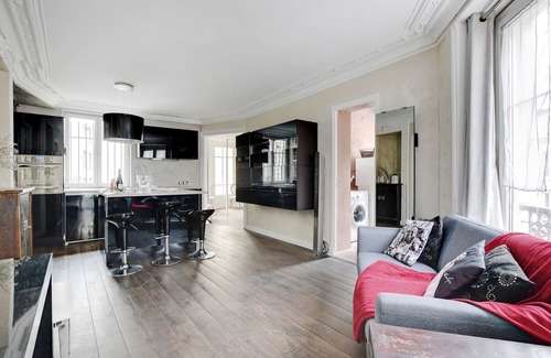 Quartier de la Porte-Saint-Denis Apartment | Opera Chic : a unique apartment in the heart of Paris