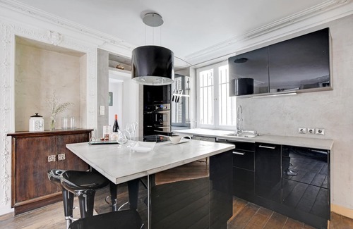 Quartier de la Porte-Saint-Denis Apartment | Opera Chic : a unique apartment in the heart of Paris