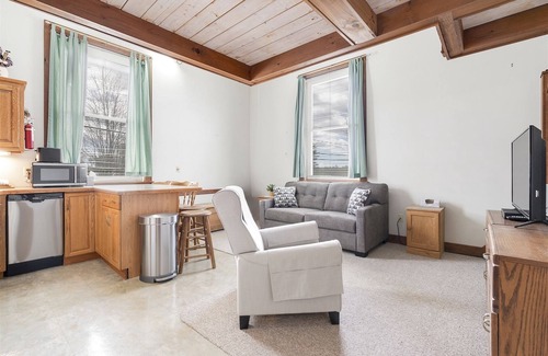 Bethel House | Opera House Loft 03 | 1 Bed, 1 Bath