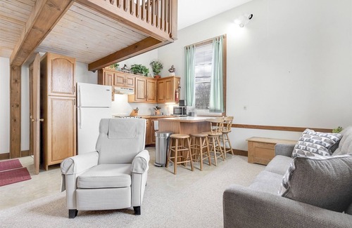 Bethel House | Opera House Loft 03 | 1 Bed, 1 Bath