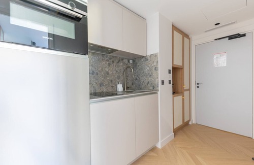 Chaussee-d'Antin Apartment | Opera - One Bedroom Balcony
