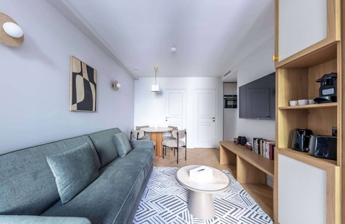 Chaussee-d'Antin Apartment | Opera - One Bedroom Balcony
