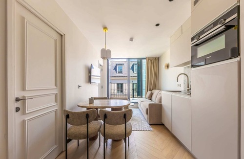 Chaussee-d'Antin Apartment | Opera - One Bedroom Balcony