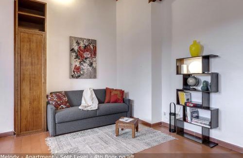 Santa Croce Apartment | Opera - Sinfonia - Minuetto - Melody Apartments by Mamo Florence