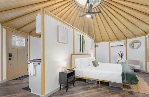 Canyon Lake House | Ophelia Luxury Yurt-Cabin - Canyon Lake - Hot Tub