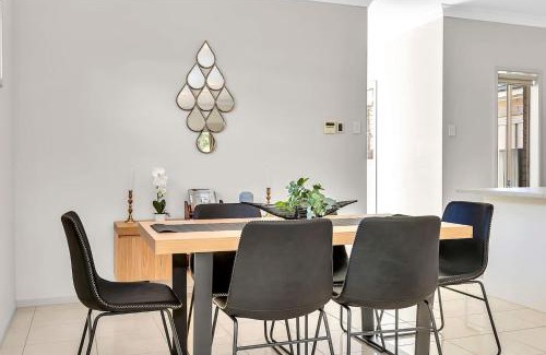 West Beach House | Opie Grove - Parkside Calm near West Beach & Trails