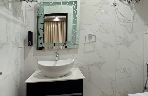 Udyog Vihar Hotel | OPO Essential Sec 21