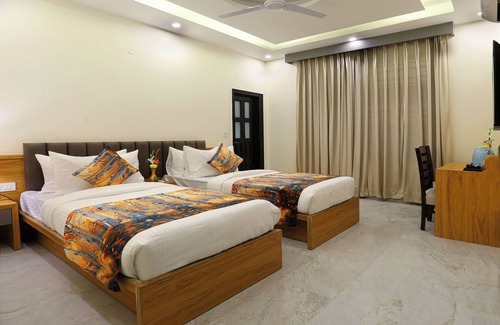 Udyog Vihar Hotel | OPO Essential Sec 21