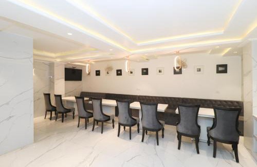 Mahipalpur Extension Hotel | OPO The View, Delhi Airport
