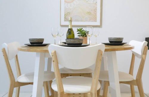 Parap Apartment | Opp Parap Mkts Ideal for tradies and nurses