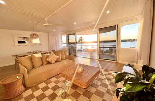 Noosaville Apartment | Opulent Noosa Sunsets 5HS