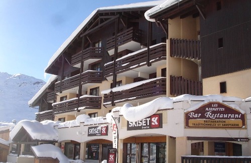 Les Bruyeres Apartment | Orée des Pistes 39: 2-Piece Mezzanine Apt, Ski-in/Ski-out, Les Menuires, Sleeps 6, WiFi