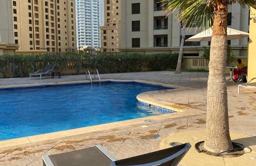 Dubai Marina Apartment | ORA bed-space JBR
