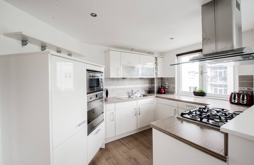 Central Aberdeen Apartment | Orange Apartments-Kepplestone