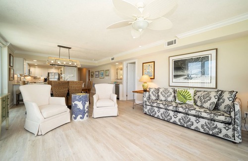 Orange Beach East Condo | Orange Beach 3BR Luxury Sleeps 8 Beachfront