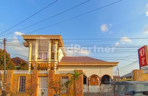 Madiun Hotel | Orange inn RedPartner Madiun