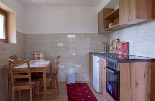 Zabljak Apartment | Orange Slice 1-BDR Apartment