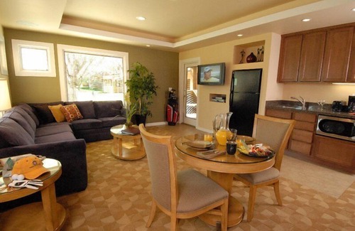 Paradise Valley Village Condo | Orange Tree Golf Resort 1 Bedroom Suite