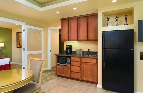 Paradise Valley Village Condo | Orange Tree Golf Resort 1 Bedroom Suite