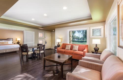 Paradise Valley Village Resort | Orange Tree Resort